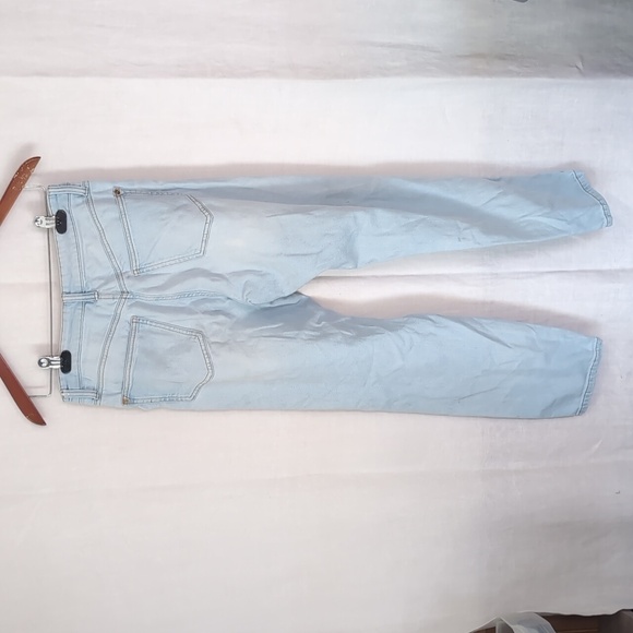 Celebrity Pink The Iconic Light wash Distressed Straight Leg Jean Size 7 - Picture 6 of 7